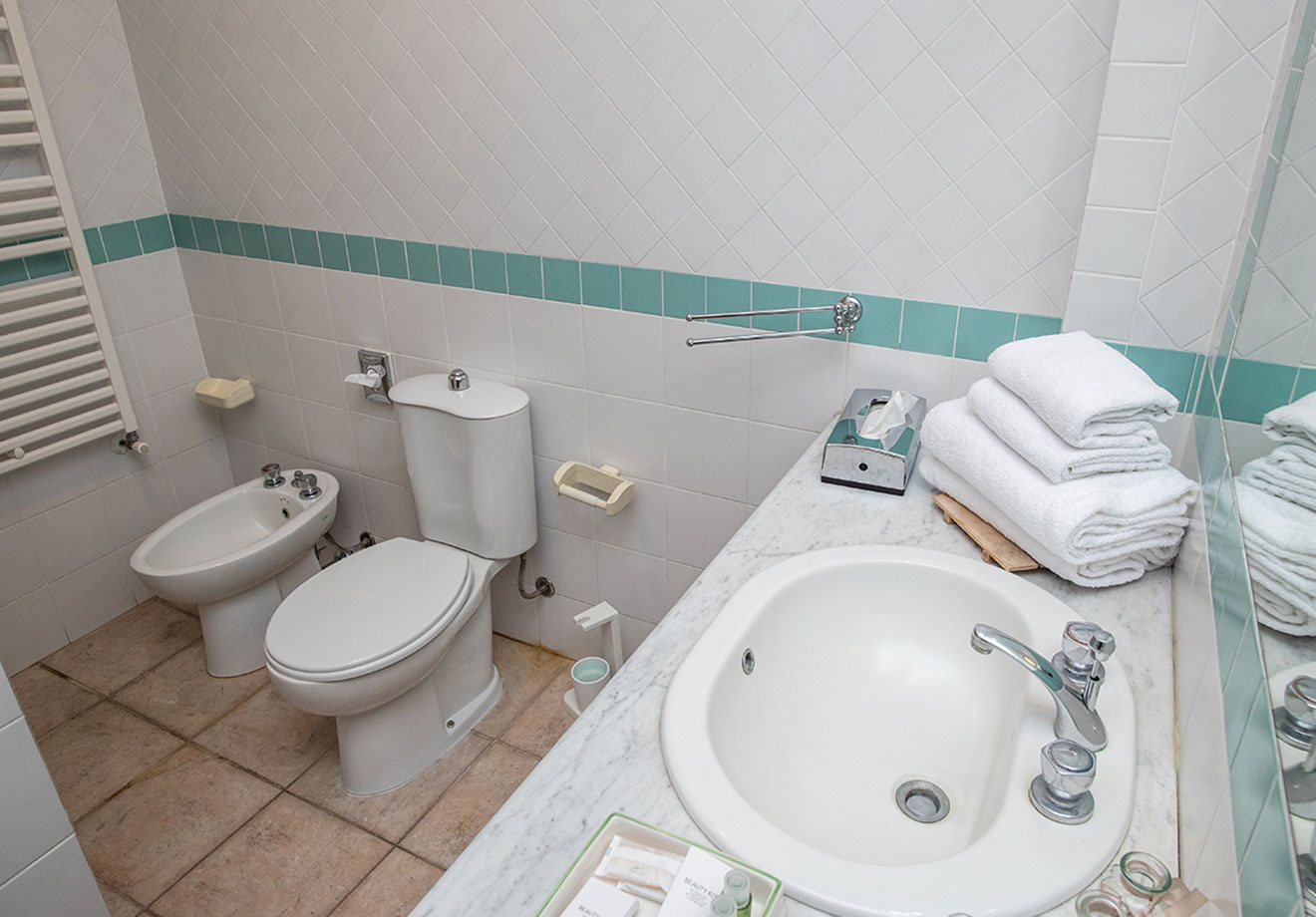 Comfort rooms in Italy