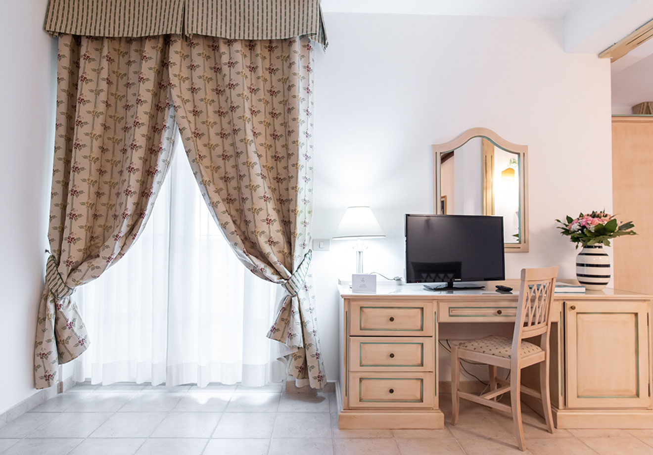 Junior Suites in Italy