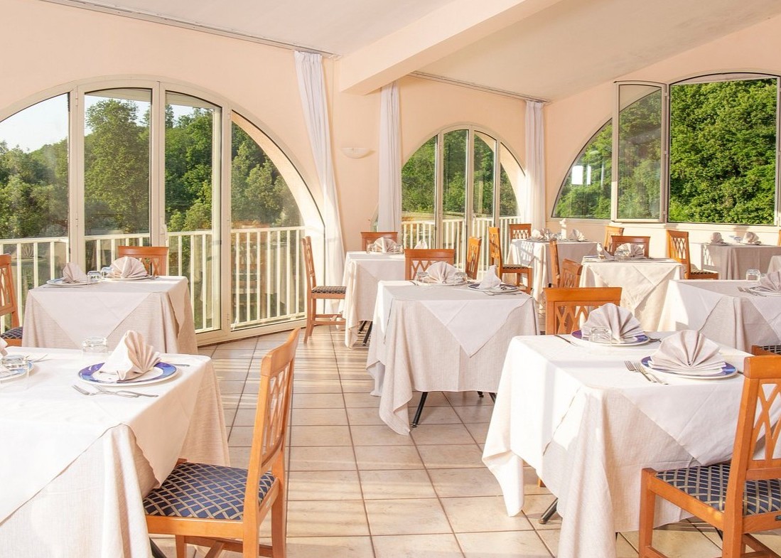 Restaurants and Bar in Italy